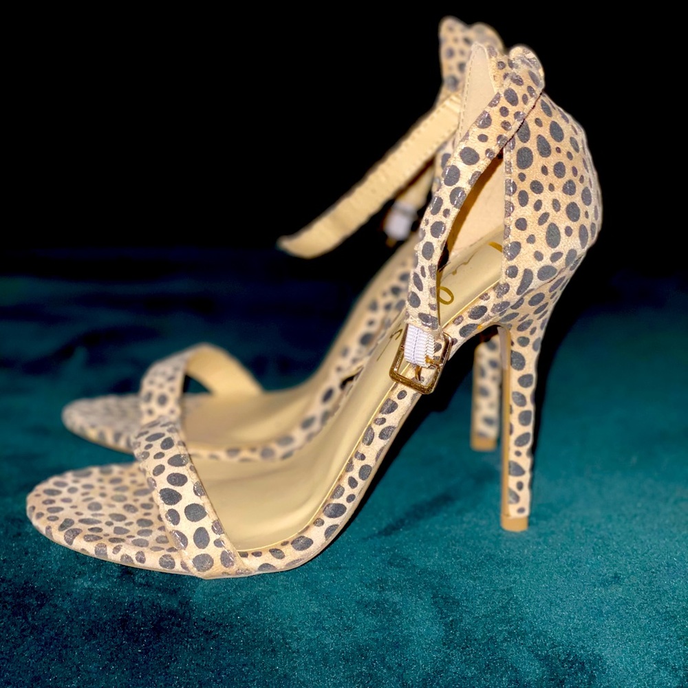 Lulu’s Dalmatian Dot Sandal